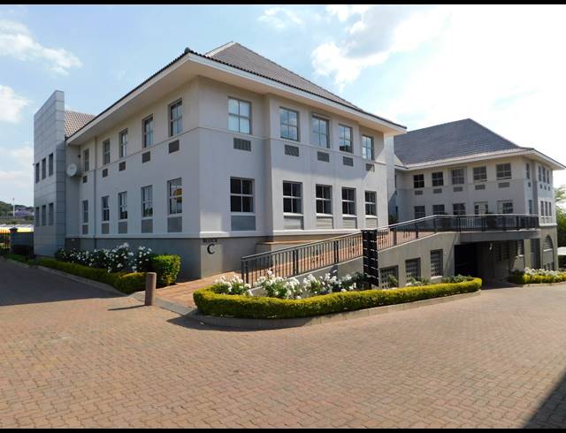 383M² OFFICE TO LET IN HYDE PARK